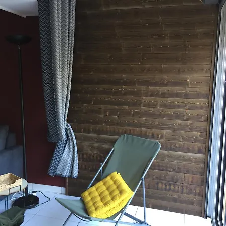 Studio Avec Jardinet Et Parking Plage A Pieds Apartman